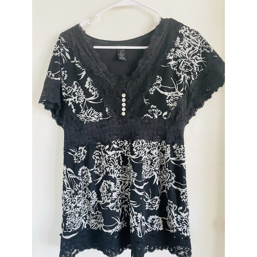 Candie's Women's M Black White Floral Lace Button V-Neck Short Sleeve Blouse